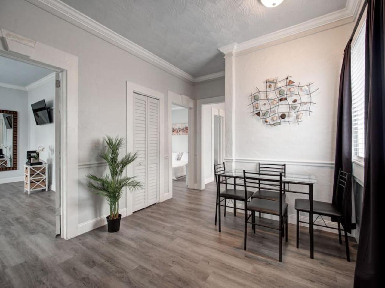 Modern Westshore Tampa Exterior photo