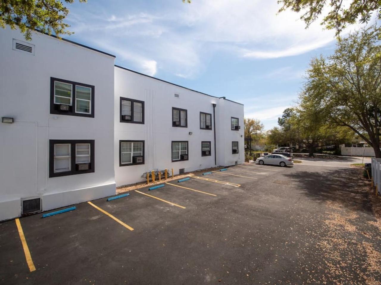 Modern Westshore Tampa Exterior photo