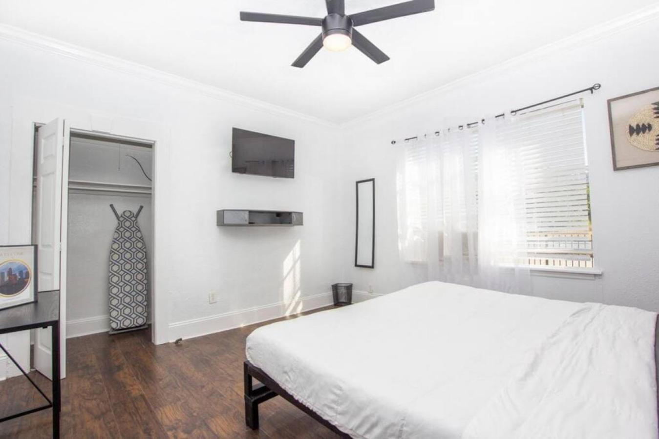 Modern Westshore Tampa Exterior photo